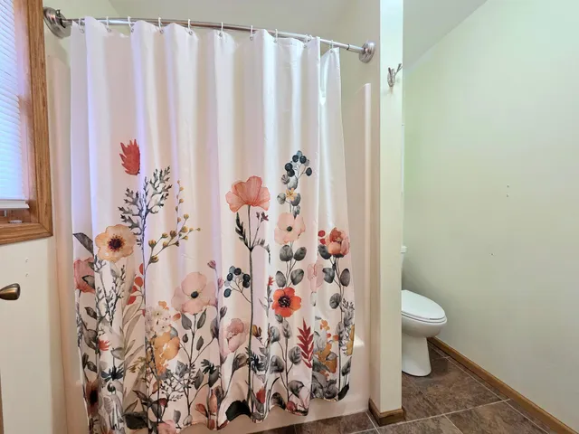 $250,000 | 601 4th Street Northwest, Twin Valley, MN 56584