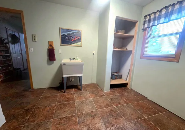 $250,000 | 601 4th Street Northwest, Twin Valley, MN 56584