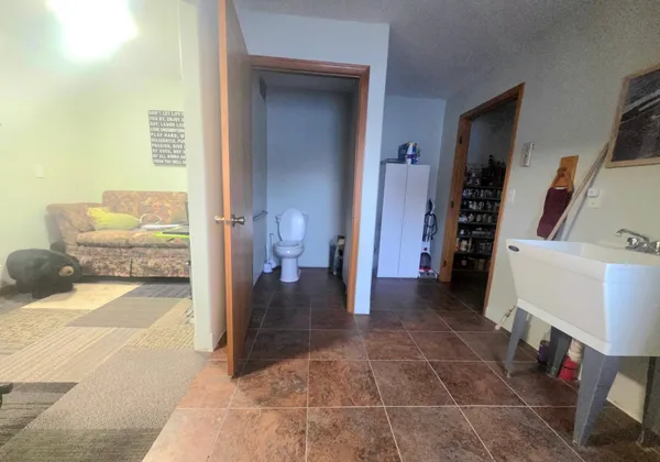 $250,000 | 601 4th Street Northwest, Twin Valley, MN 56584