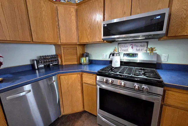 $250,000 | 601 4th Street Northwest, Twin Valley, MN 56584