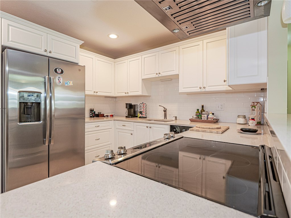 573 Autumn Terrace Sebastian, FL 32958 - Photo 11 of 36