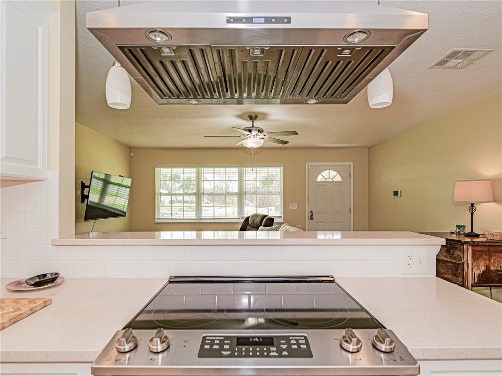 573 Autumn Terrace Sebastian, FL 32958 - Photo 12 of 36