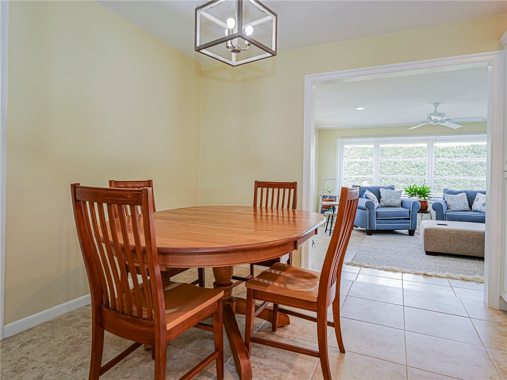 573 Autumn Terrace Sebastian, FL 32958 - Photo 15 of 36