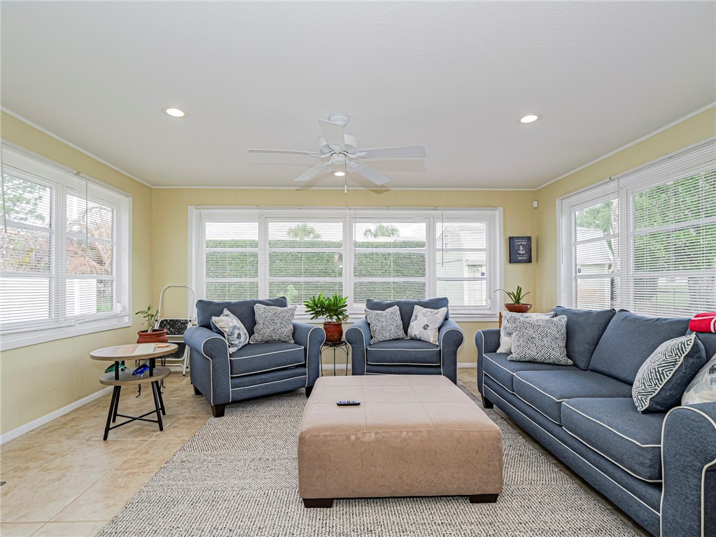 573 Autumn Terrace Sebastian, FL 32958 - Photo 16 of 36
