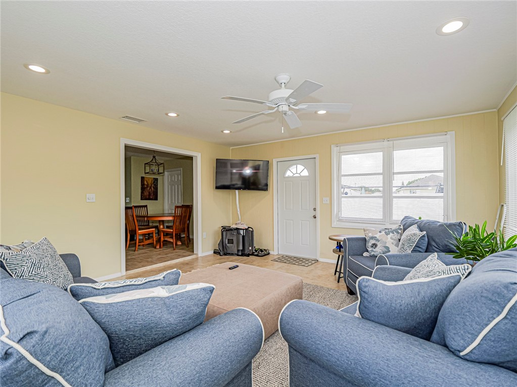 573 Autumn Terrace Sebastian, FL 32958 - Photo 19 of 36