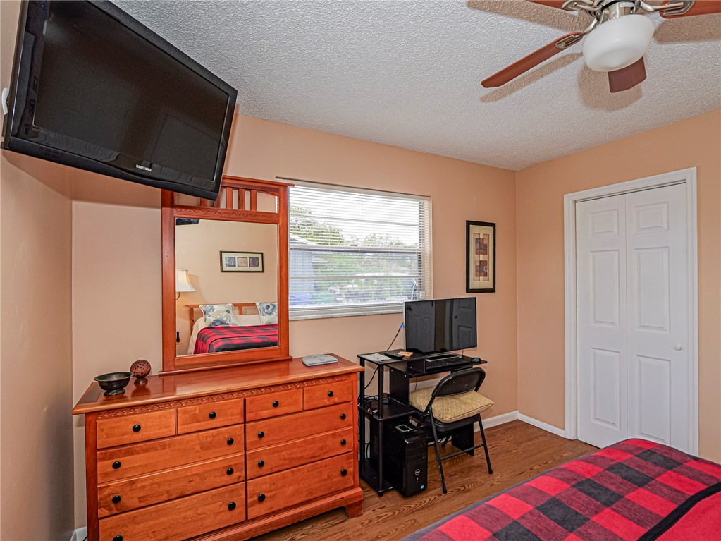 573 Autumn Terrace Sebastian, FL 32958 - Photo 22 of 36