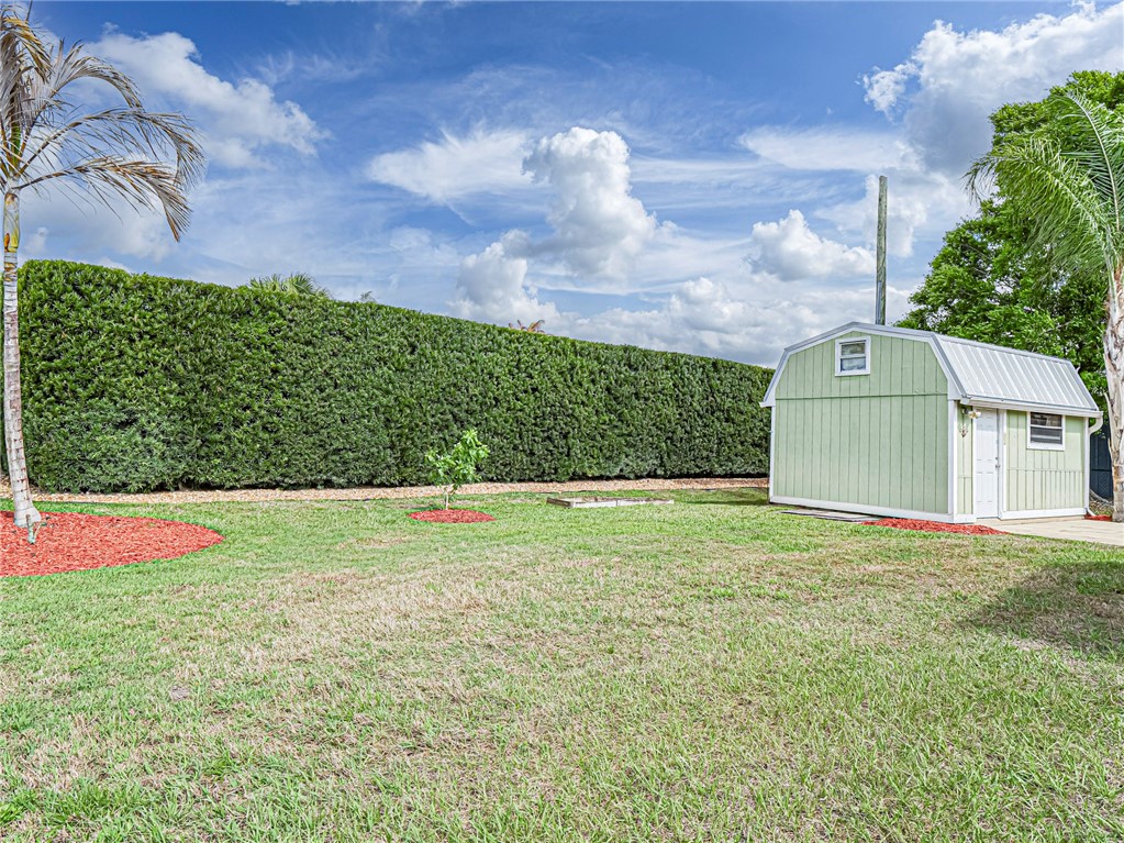 573 Autumn Terrace Sebastian, FL 32958 - Photo 30 of 36