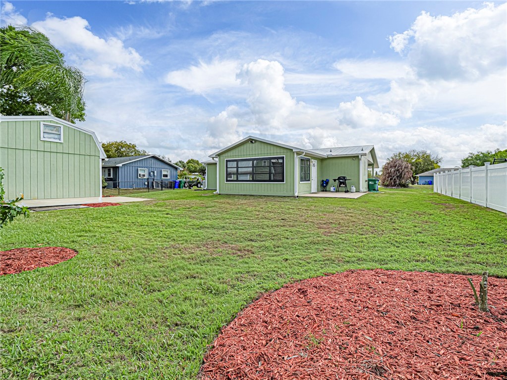 573 Autumn Terrace Sebastian, FL 32958 - Photo 31 of 36