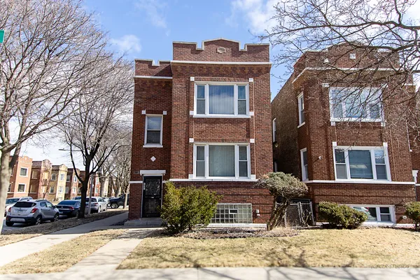 $1,750 | 1841 North Linder Avenue, Unit 2, Chicago, IL 60639