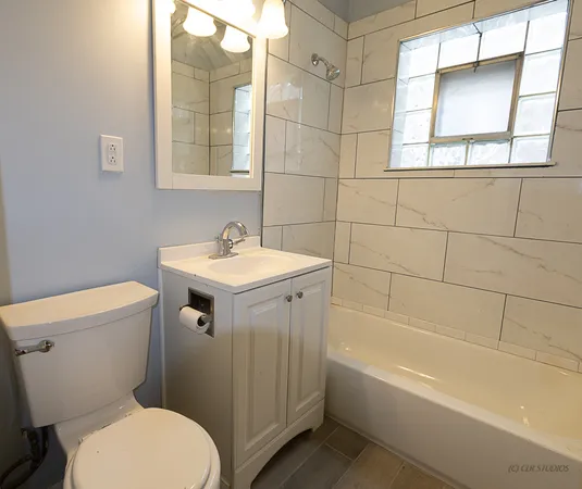 $1,750 | 1841 North Linder Avenue, Unit 2, Chicago, IL 60639