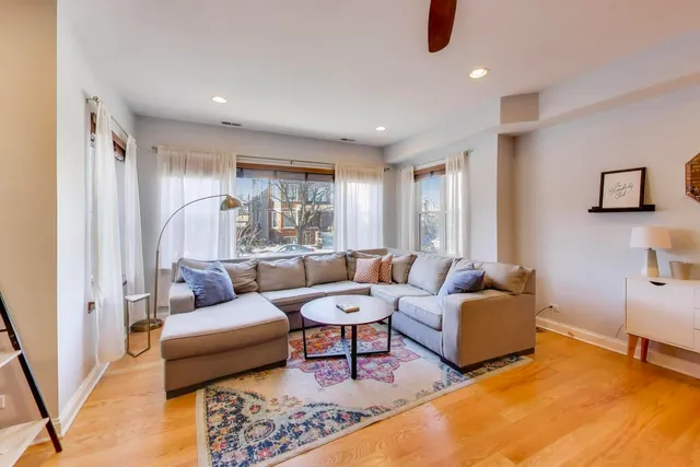 $465,000 | 2537 North Hamlin Avenue, Unit 1S, Chicago, IL 60647