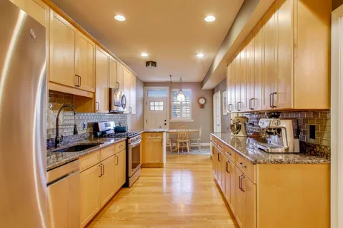 $465,000 | 2537 North Hamlin Avenue, Unit 1S, Chicago, IL 60647