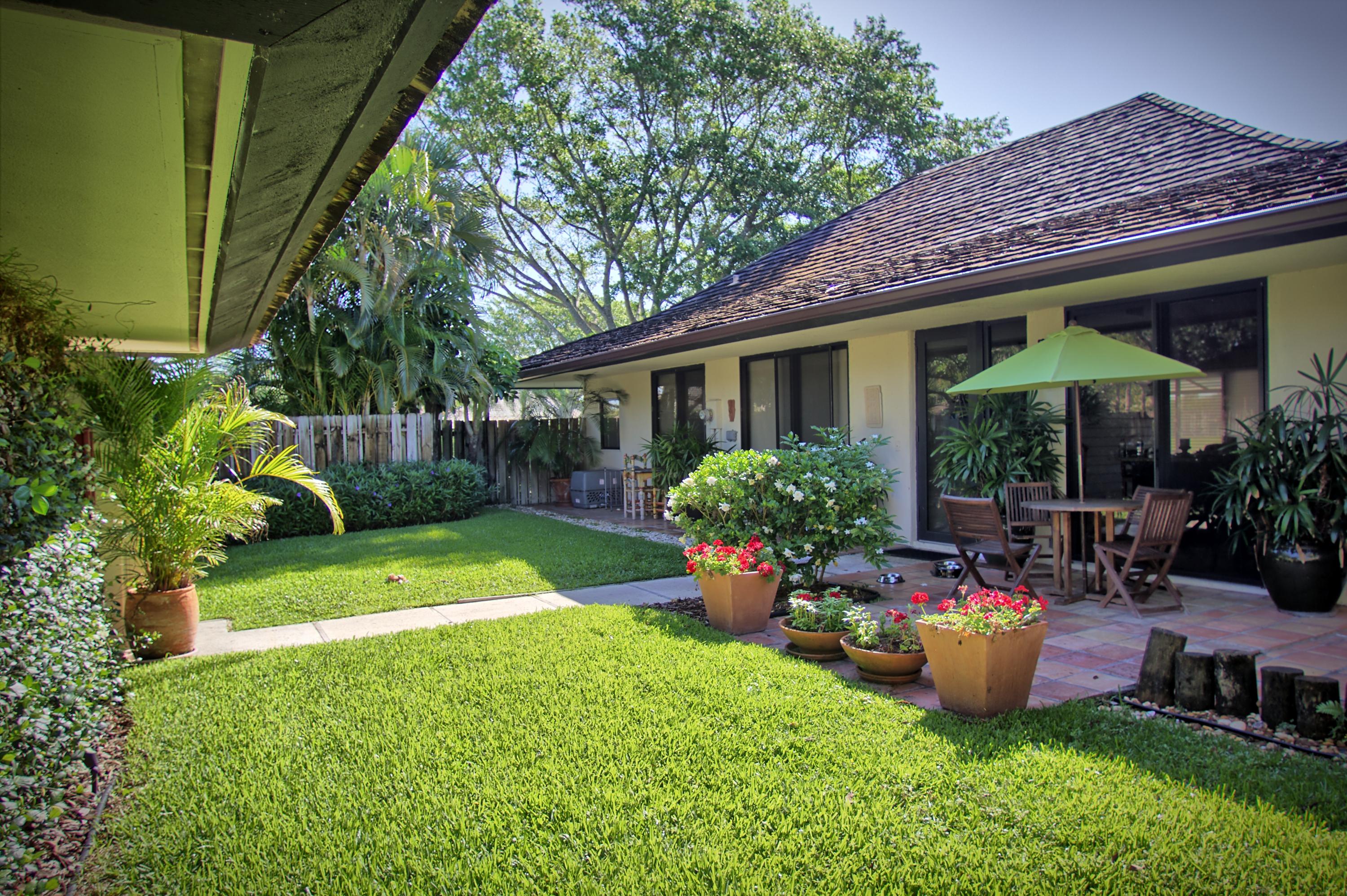 11786 Rene Lacoste Place Wellington, FL 33414 - Photo 1 of 17 Courtyard