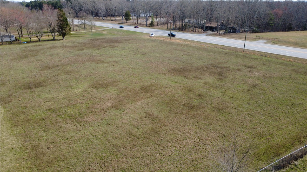 9901 Augusta Road Pelzer, SC 29669 - Photo 4 of 20
