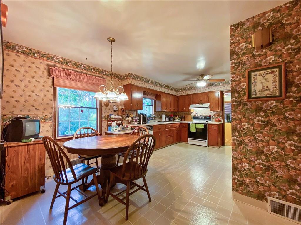 6052 Tuscarawas Road Beaver, PA 15009 - Photo 9 of 24