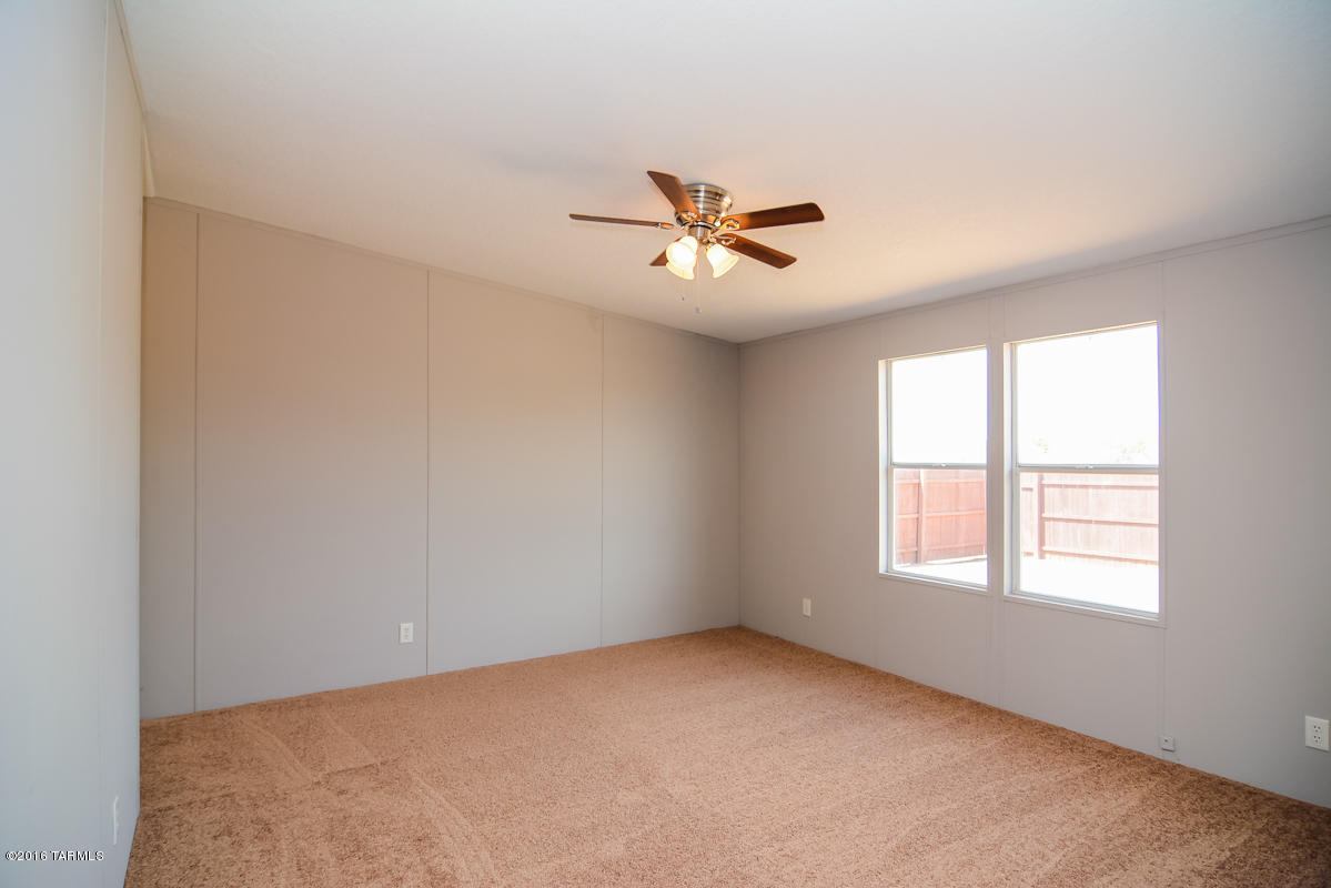 5567 North Whitetail Road Marana, AZ 85653 - Photo 8 of 18