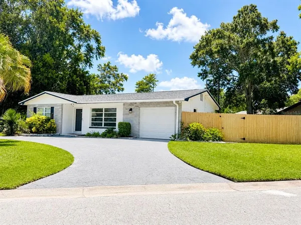 $425,000 | 12620 82 Terrace North, Seminole, FL 33776
