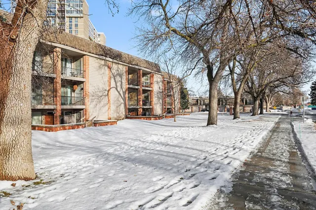 $142,900 | 6423 Colony Way, Unit 3L, Edina, MN 55435