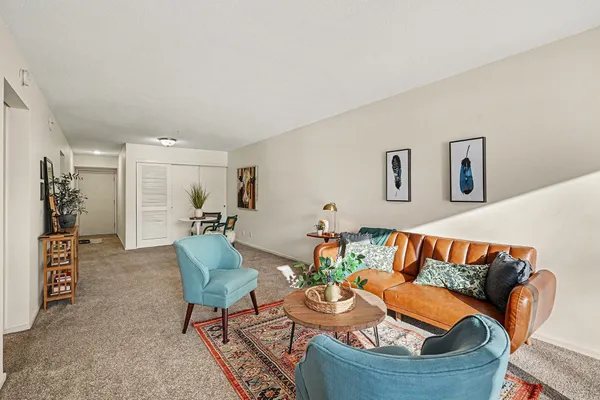 $138,000 | 6423 Colony Way, Unit 3L, Edina, MN 55435