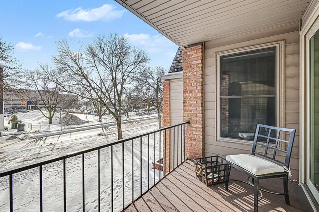 $142,900 | 6423 Colony Way, Unit 3L, Edina, MN 55435