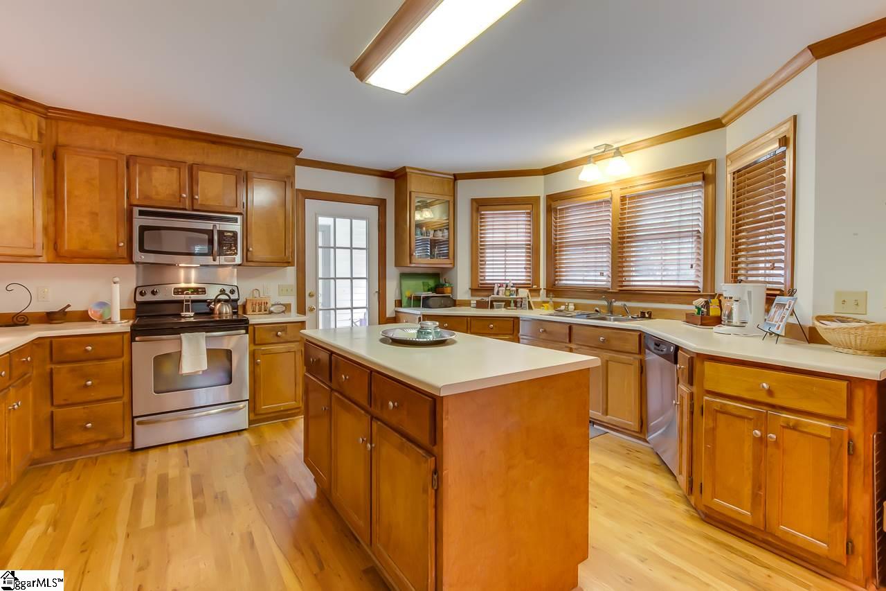 103 Stone Creek Road Greer, SC 29650 - Photo 14 of 34 Gallery Image 14