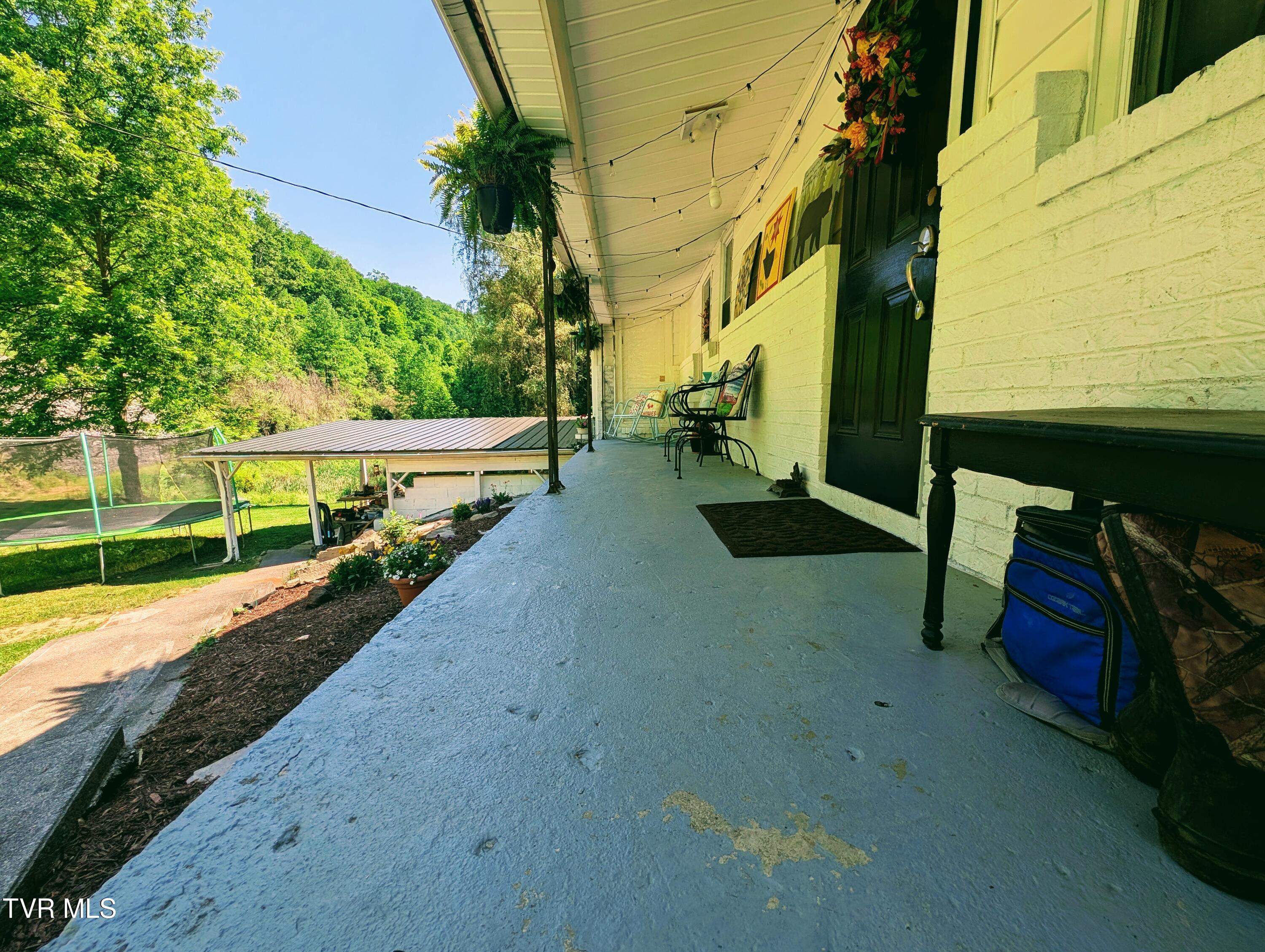 3058 Aily Road Dante, VA 24237 - Photo 3 of 54 1000022402