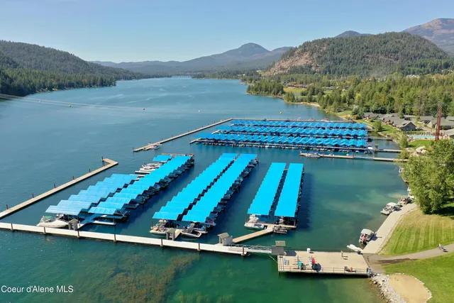 $1,050,000 | 651 Dover Bay Parkway, Unit 102, Dover, ID 83825