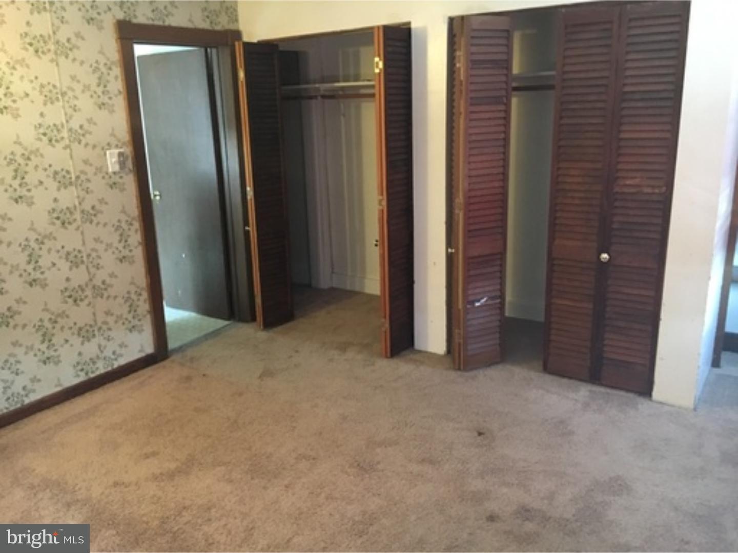 232 Carroll Street Reading, PA 19611 - Photo 9 of 9 an empty room with closet