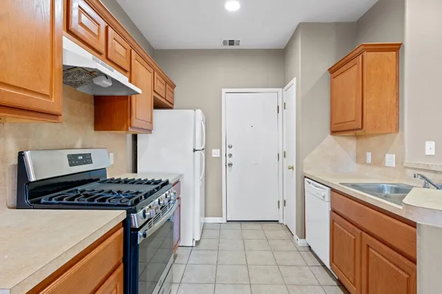 $1,750 | 7502 Lazy Creek Drive, Unit B, Austin, TX 78724