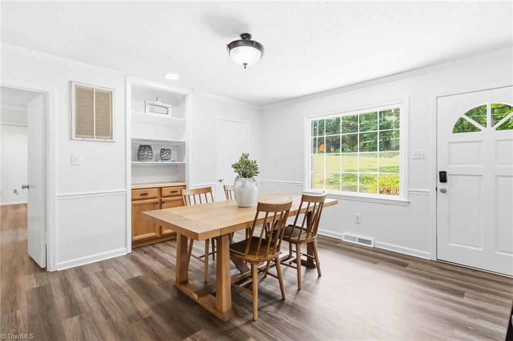3902 Clapp Mill Road Burlington, NC 27215 - Photo 6 of 25