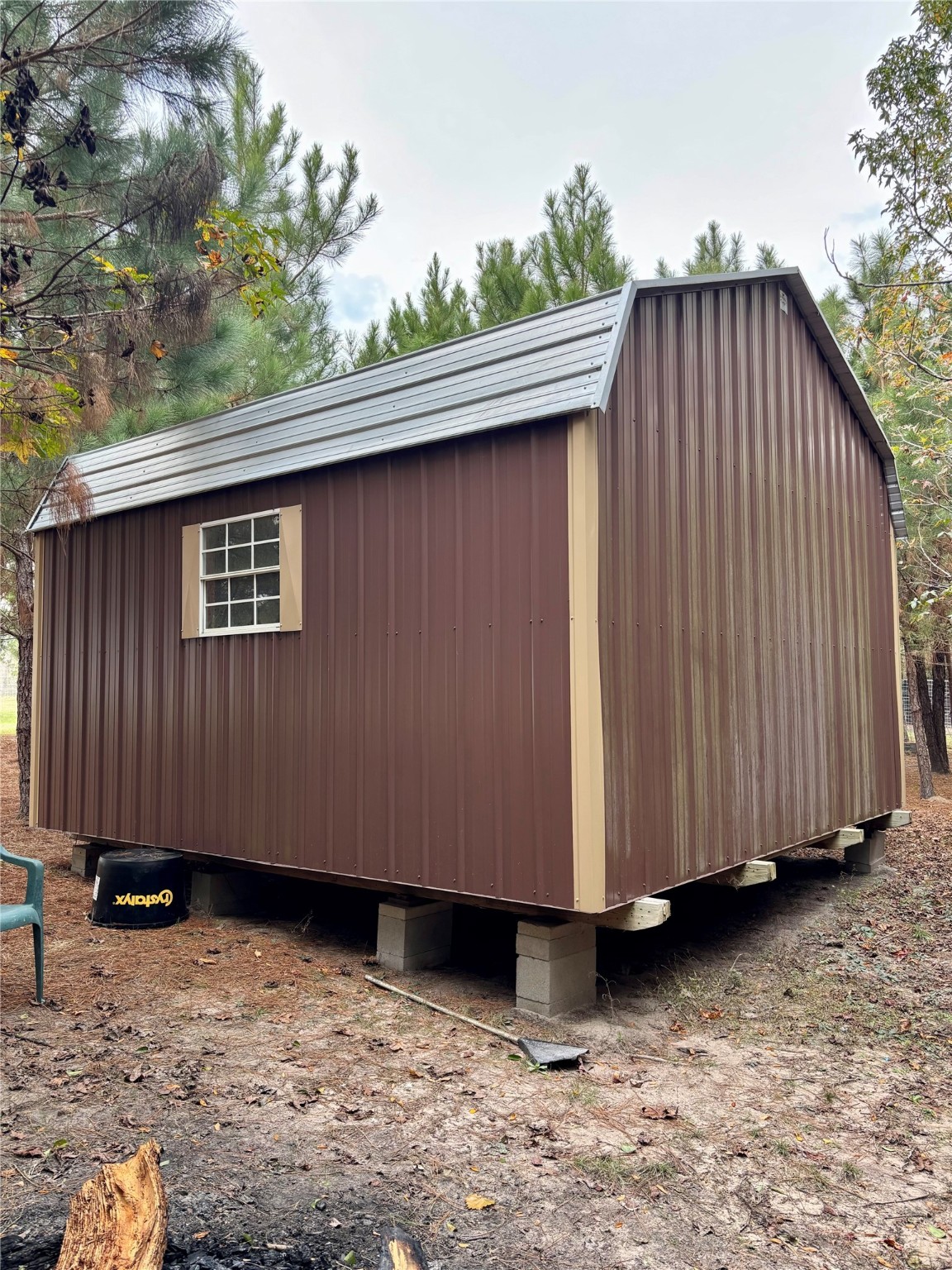 707 Bill Rasbeary Road Groveton, TX 75845 - Photo 22 of 48 a backyard of a house