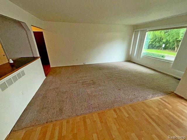 2005 Klingensmith Road Bloomfield Hills, MI 48302 - Photo 7 of 20 Gallery Image 7