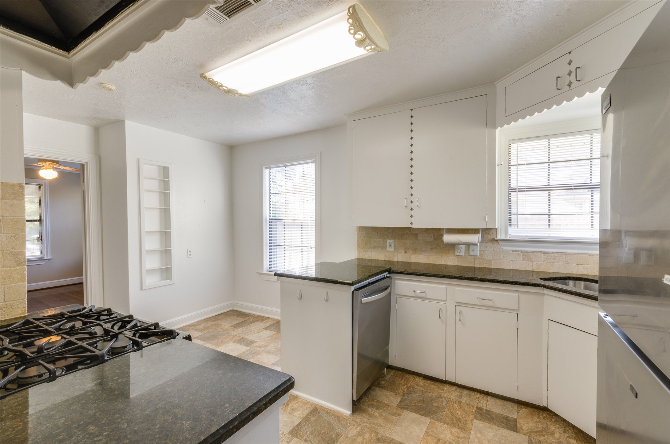 236 West 31st Street Houston, TX 77018 - Photo 12 of 36