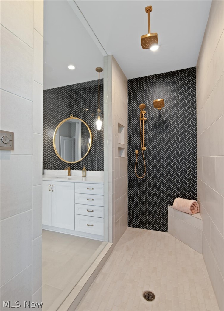 36269 Ravinia Lane Avon, OH 44011 - Photo 19 of 35 Gallery Image 19