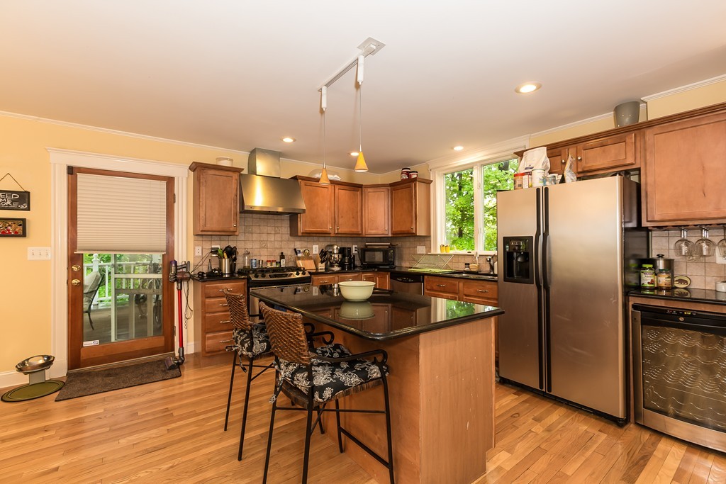 2 Barnes Road Newton, MA 02458 - Photo 4 of 22 Gallery Image 4