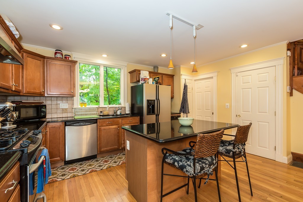 2 Barnes Road Newton, MA 02458 - Photo 5 of 22 Gallery Image 5