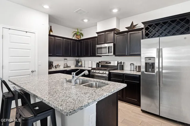 $309,900 | 3912 Desert Daze Place, El Paso, TX 79938