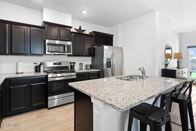 $309,900 | 3912 Desert Daze Place, El Paso, TX 79938