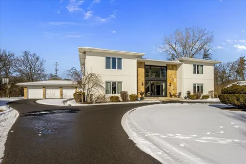 $1,350,000 | 2045 Kipling Court, Highland Park, IL 60035