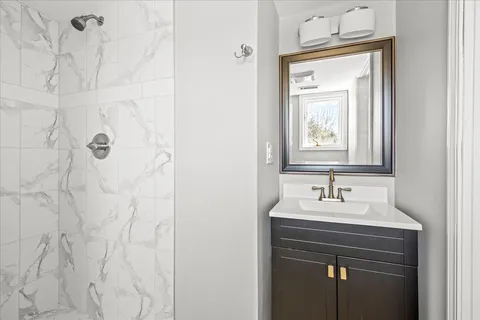 $1,350,000 | 2045 Kipling Court, Highland Park, IL 60035