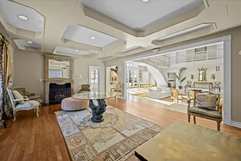 $1,350,000 | 2045 Kipling Court, Highland Park, IL 60035