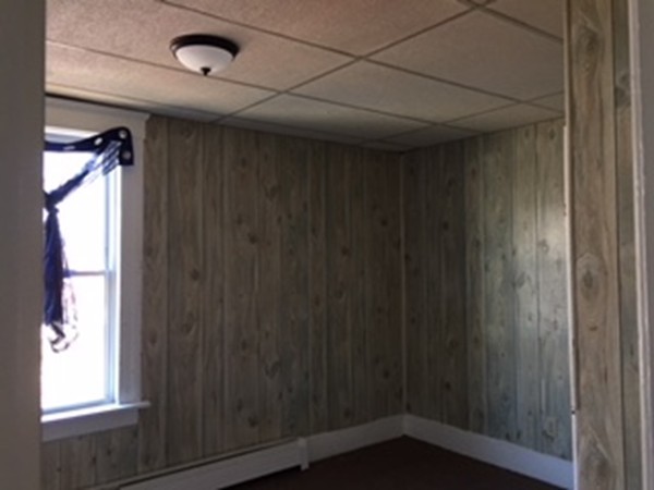 75 Esther Street Worcester, MA 01607 - Photo 13 of 26 Gallery Image 13