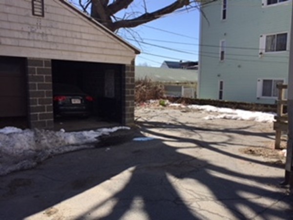 75 Esther Street Worcester, MA 01607 - Photo 3 of 26 Gallery Image 3