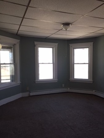 75 Esther Street Worcester, MA 01607 - Photo 4 of 26 Gallery Image 4