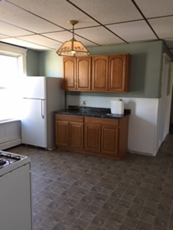 75 Esther Street Worcester, MA 01607 - Photo 8 of 26 Gallery Image 8