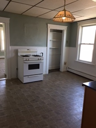 75 Esther Street Worcester, MA 01607 - Photo 9 of 26 Gallery Image 9