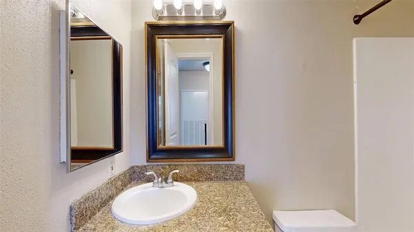 $900 | 904 University Oaks Boulevard, Unit 20, College Station, TX 77840