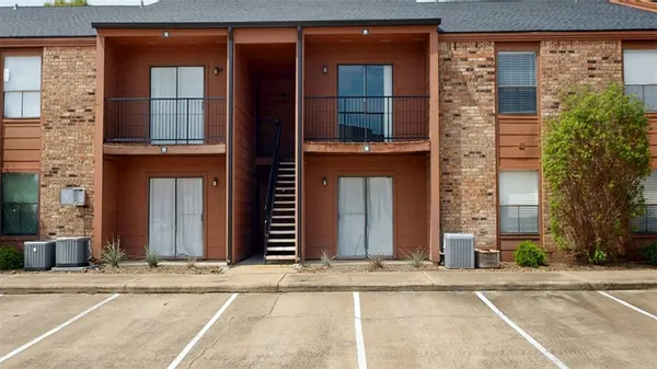 $900 | 904 University Oaks Boulevard, Unit 20, College Station, TX 77840