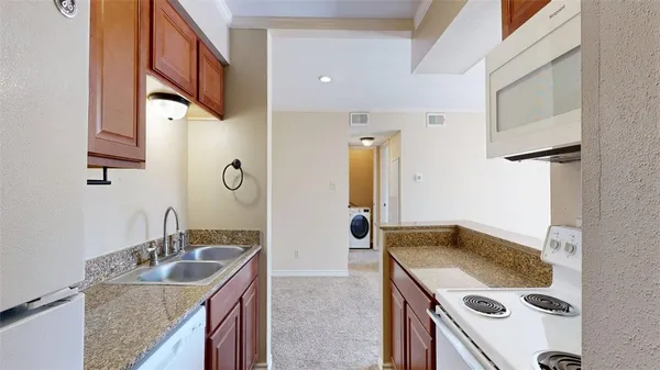 $900 | 904 University Oaks Boulevard, Unit 20, College Station, TX 77840
