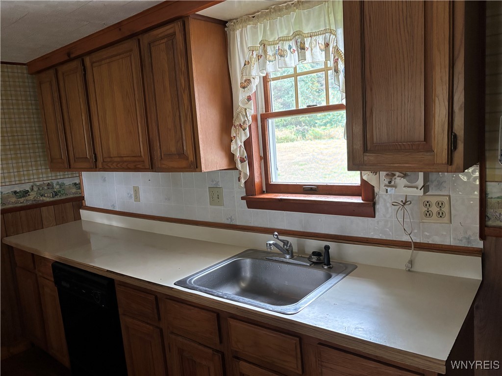 10330 Osmun Road Freedom, NY 14060 - Photo 5 of 37